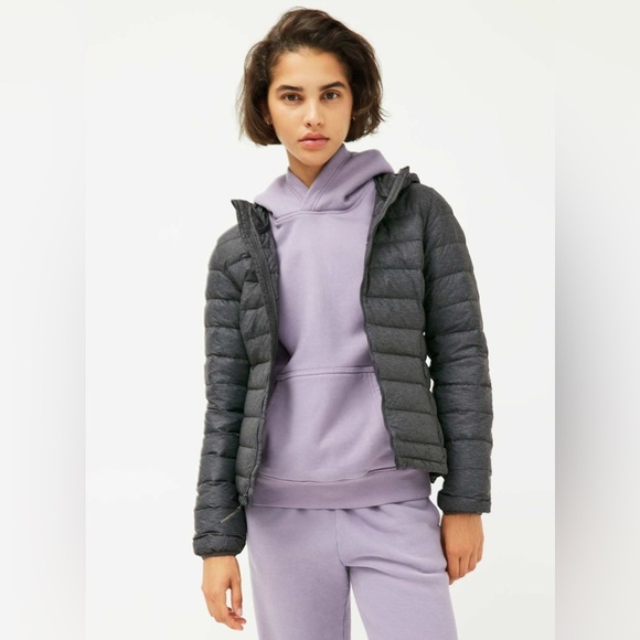 Aritzia TNA Botanie Puffer Packable Down Filled Puffer Jacket Grey Size Medium - Picture 3 of 9